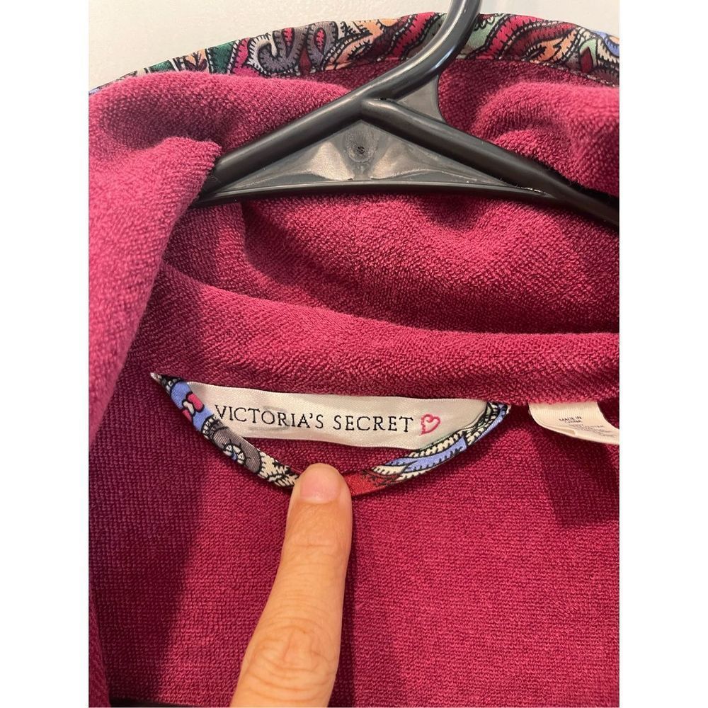 Victoria's Secret Lined Paisley Robe with a Silky Feel Vintage - Picture 4 of 8